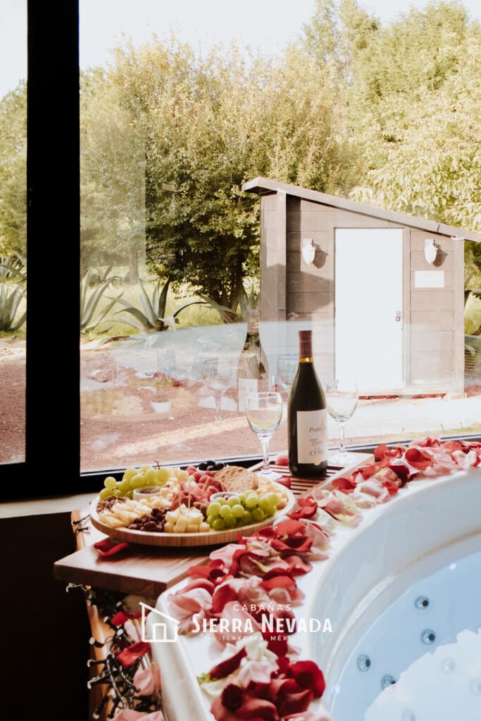 Escapada Romántica en Cabañas Sierra Nevada, jacuzzi, vinos y tabla de quesos